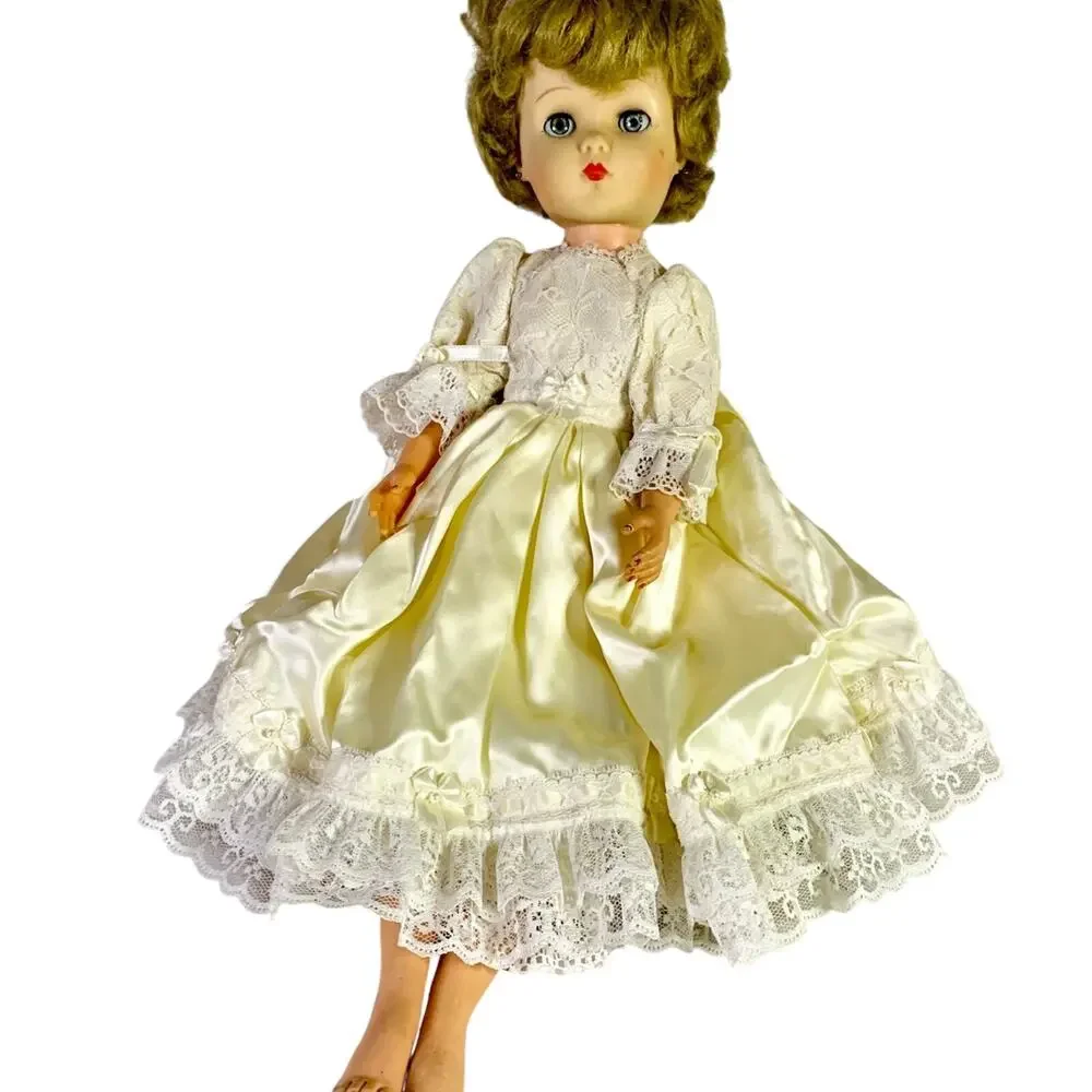 Vintage 1950s Baby Doll Blonde Hair Sleepy Eyes 12